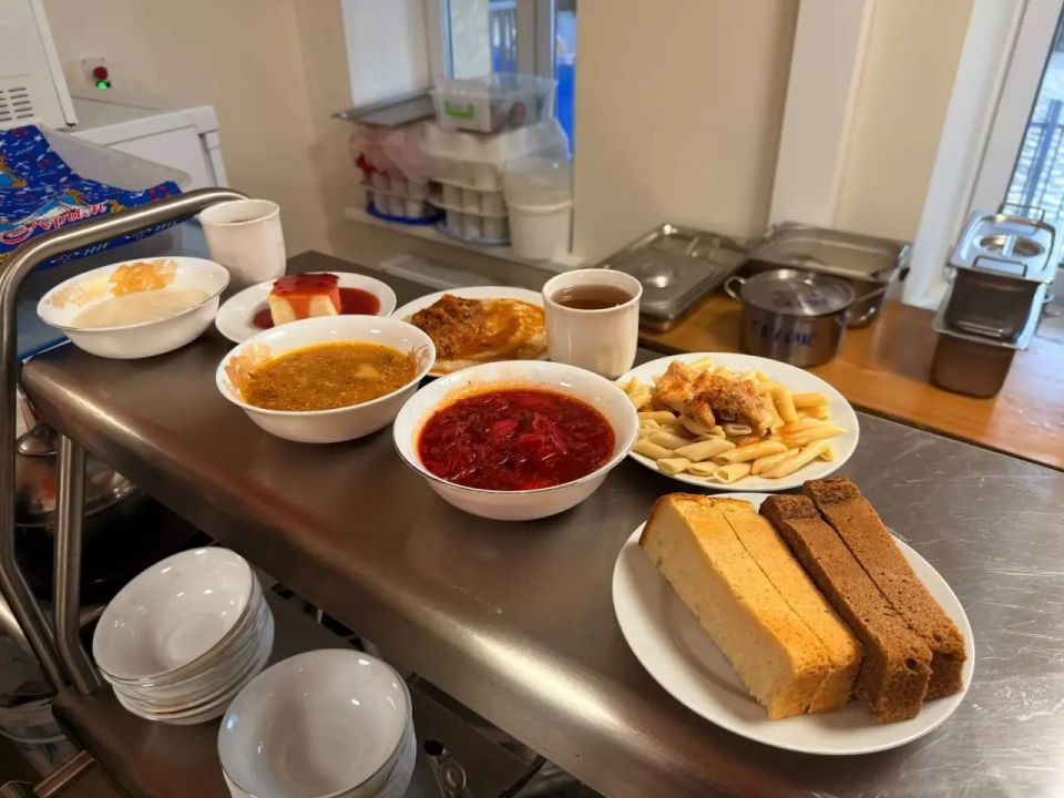 В Ялте родители могут проверить качество питания в школьных столовых