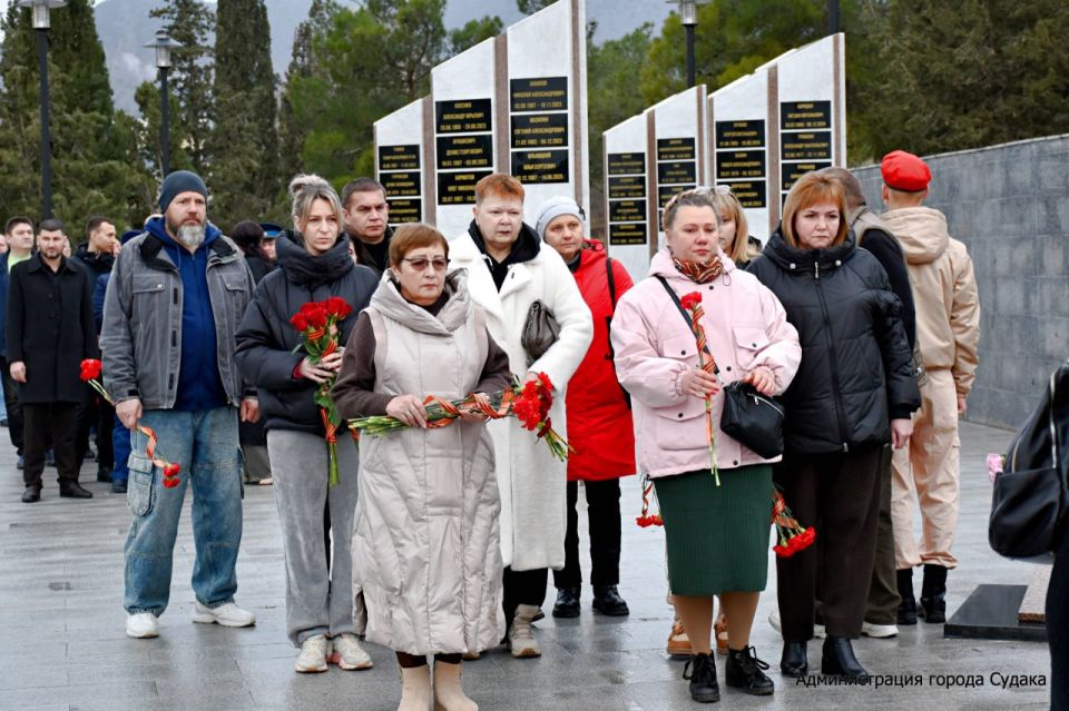 � ������ ������� ������ �������, ����������� ��������� ���� �� ��������� ���������