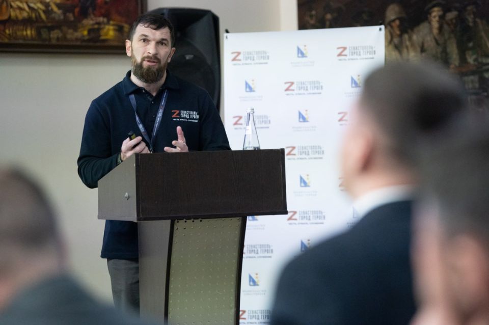 Михаил Развожаев: Завершился второй очный модуль обучения участников программы «Севастополь — город героев» Михаил Развожаев: Завершился второй очный модуль обучения участников программы «Севастополь — город героев»