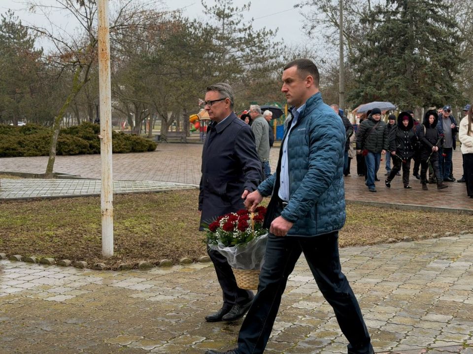 ������� � ��������� ����� ������-������������������ ������ ������������� ���������� ������, ����������� 37-�� ��������� ������ ��������� ����� �� ����������� � ��� ������ � ���������, ����������� ��������� ���� �� ���������...