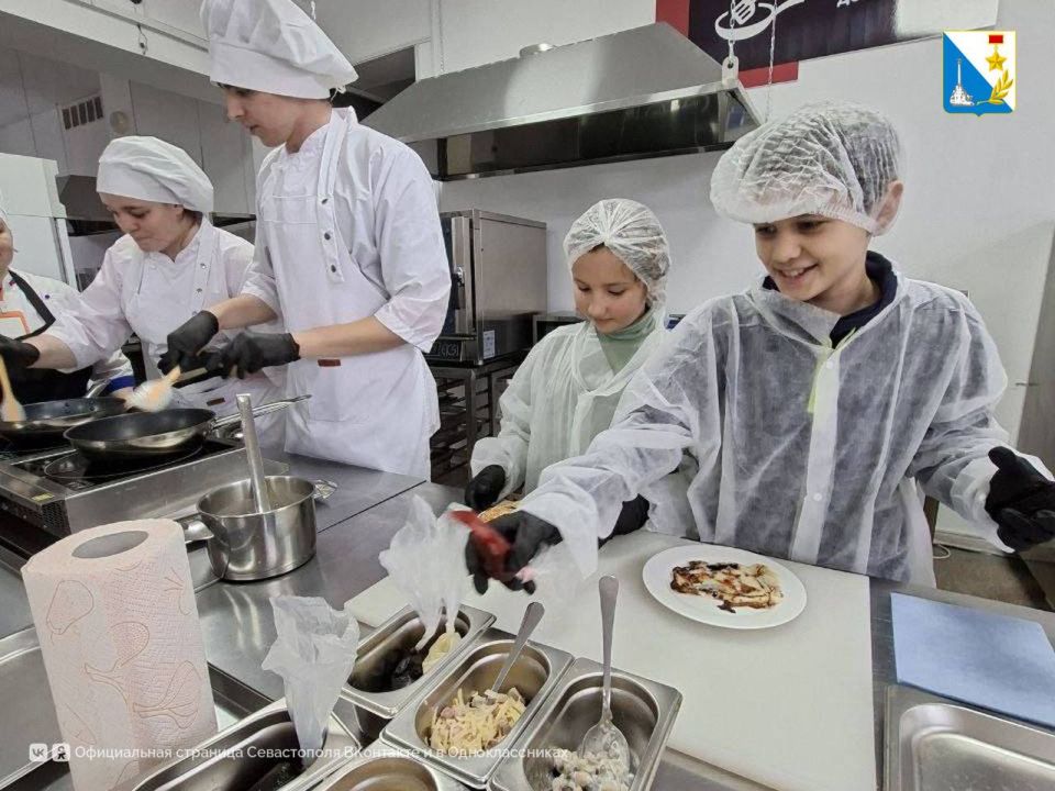 Масленичные посиделки. Севастопольский колледж сервиса и торговли раскрыл секрет идеальных блинчиков Масленичные посиделки. Севастопольский колледж сервиса и торговли раскрыл секрет идеальных блинчиков