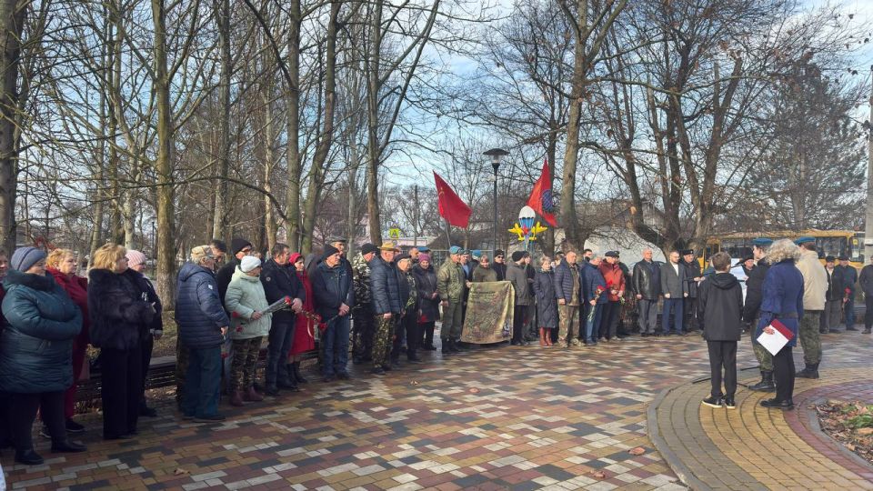 ����� ������: ������ 1989-�... ���, ����� ����������� ��������� ����� � �������