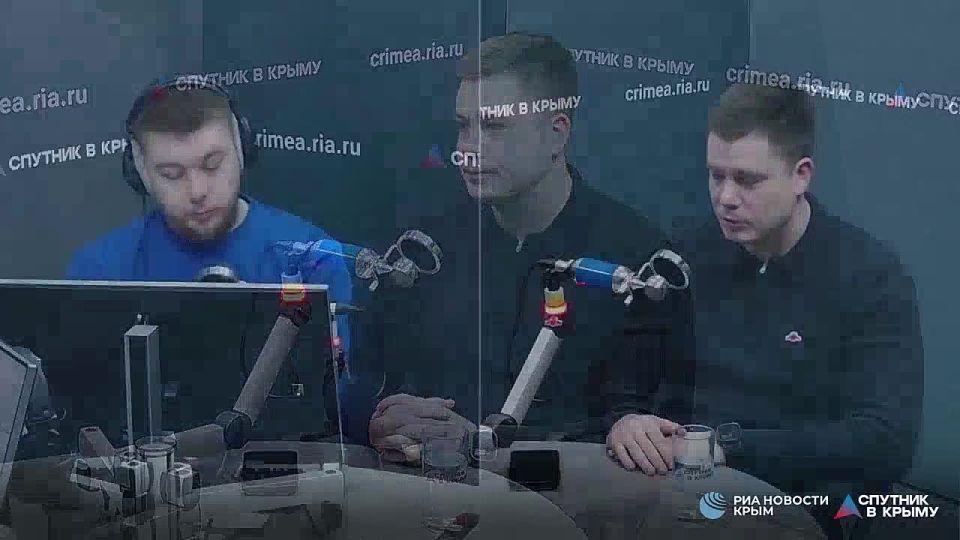 Порядка 450 дворников выходят ежедневно убирать улицы Симферополя