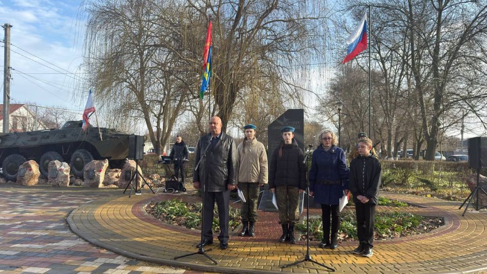 ����� ������: ������ 1989-�... ���, ����� ����������� ��������� ����� � �������