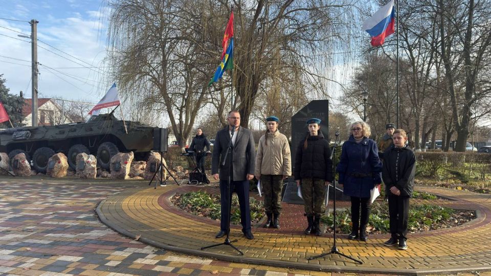 ����� ������: ������ 1989-�... ���, ����� ����������� ��������� ����� � �������