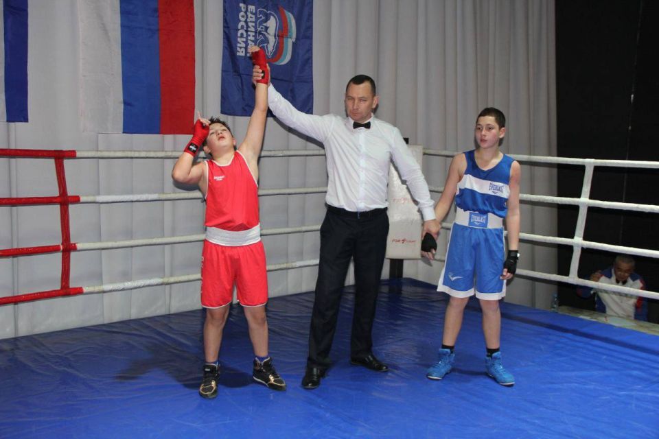 В Щёлкино прошёл открытый муниципальный турнир по боксу «За Отечество»