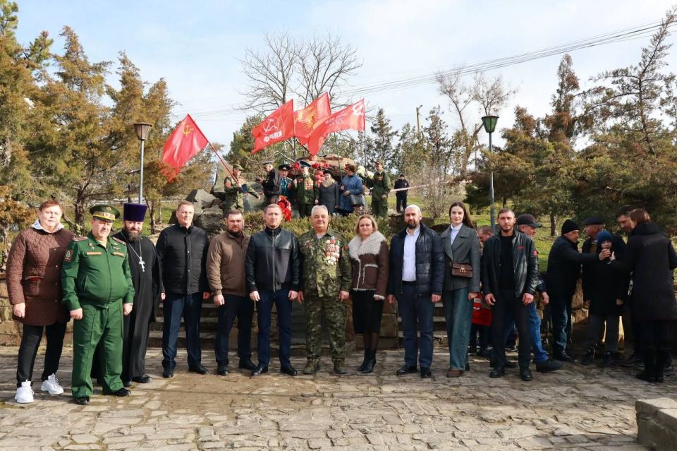 ��������� ���������: 15 ������� - ���� ������ � ���������, ����������� ��������� ���� �� ��������� ��������� � ����������� �������� ���� � ���������� ���������, ���������� ������� ������ ������-������������������...