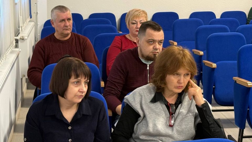 Антон Кравец: Провел аппаратное совещание с руководителями структурных подразделений администрации района Антон Кравец: Провел аппаратное совещание с руководителями структурных подразделений администрации района