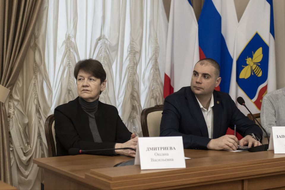 � ����������� ������ ����������-������������� ���������, � ���� �������� ������������ ����������� ������������� ���������� � ����������� ������