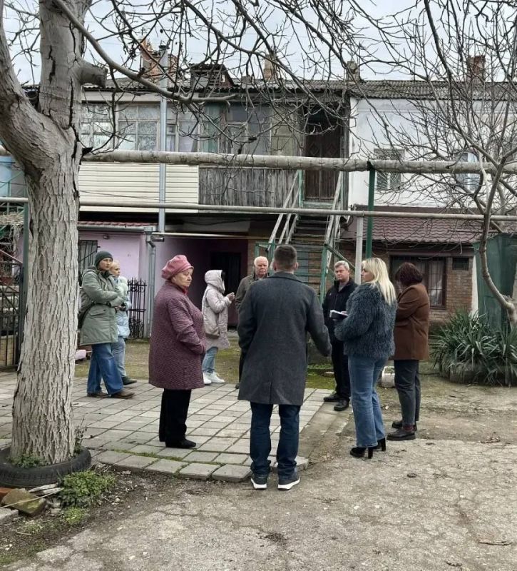 Заместители главы администрации провели выездные встречи с представителями МКД