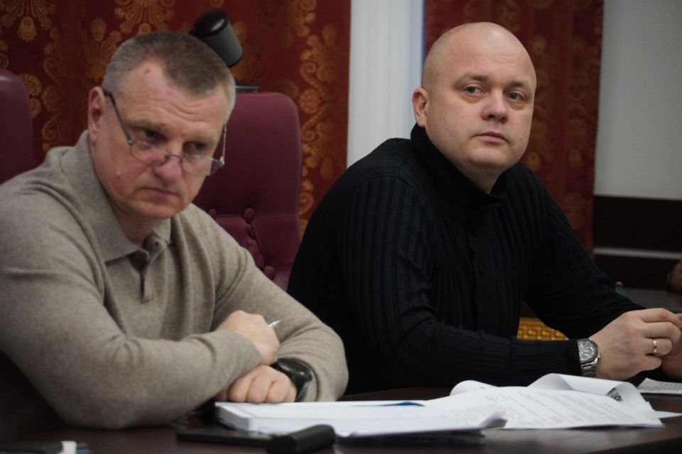 Глава администрации Керчи Олег Каторгин провел аппаратное совещание с заместителями и руководителями структурных подразделений администрации Глава администрации Керчи Олег Каторгин провел аппаратное совещание с заместителями и руководителями структурных подразделений администрации