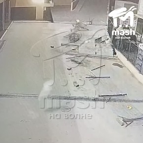 Ялтинская стройка Евгения Кабанова заваливает камнями и мусором соседний ЖК (тоже Евгения Кабанова)