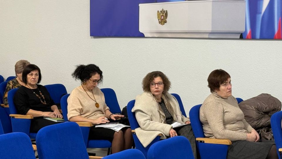 Антон Кравец: Провел аппаратное совещание с руководителями структурных подразделений администрации района Антон Кравец: Провел аппаратное совещание с руководителями структурных подразделений администрации района