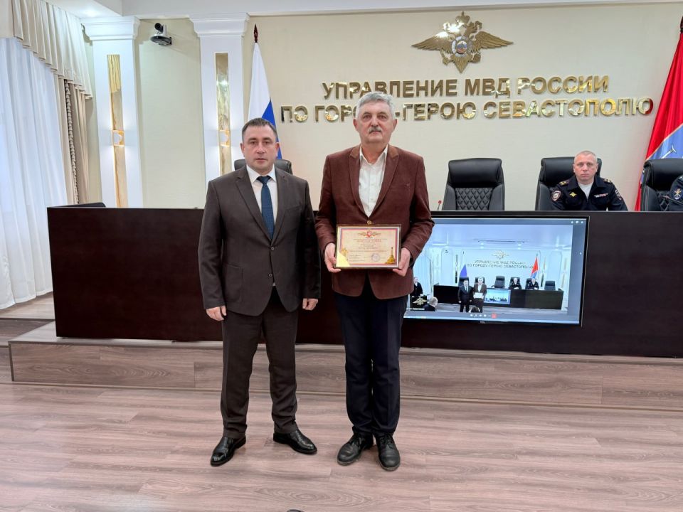 В УМВД России по г.Севастополю почтили память воинов-интернационалистов В УМВД России по г.Севастополю почтили память воинов-интернационалистов