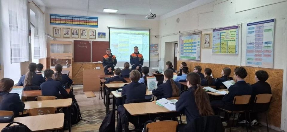 Урок безопасности: детям – от спасателей