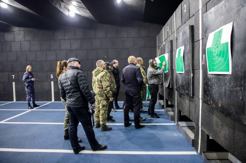 В тире УМВД России по г.Севастополю прошли личные зачеты по стрельбе из боевого ручного стрелкового оружия В тире УМВД России по г.Севастополю прошли личные зачеты по стрельбе из боевого ручного стрелкового оружия