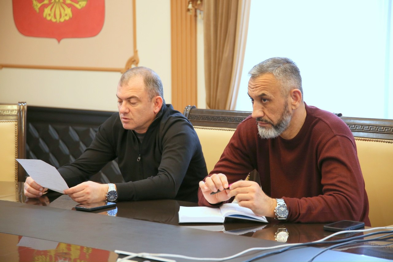 На приеме у главы администрации На приеме у главы администрации