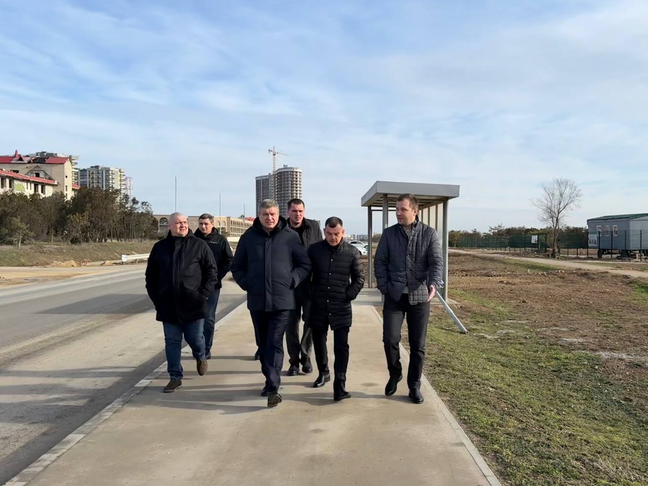 Александр Юрьев: Сегодня с представителем Министерства транспорта РК и инвестора, который будет благоустраивать набережную Мойнакского озера, а также коллегами из администрации, департамента городского хозяйства и...