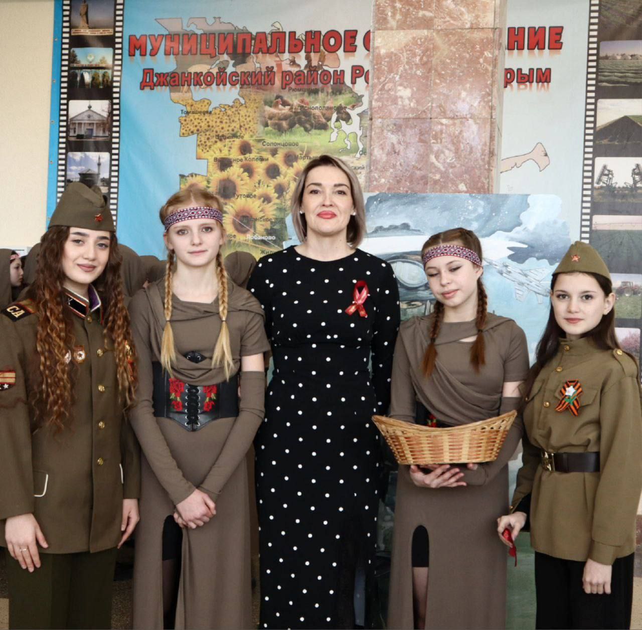 Инна Федоренко: Сегодня, в преддверии знаменательного Дня Защитника Отечества, вручила Почетные грамоты от администрации Джанкойского района нашим самым смелым, самым надежным, уверенным и сильным мужчинам Инна Федоренко: Сегодня, в преддверии знаменательного Дня Защитника Отечества, вручила Почетные грамоты от администрации Джанкойского района нашим самым смелым, самым надежным, уверенным и сильным мужчинам