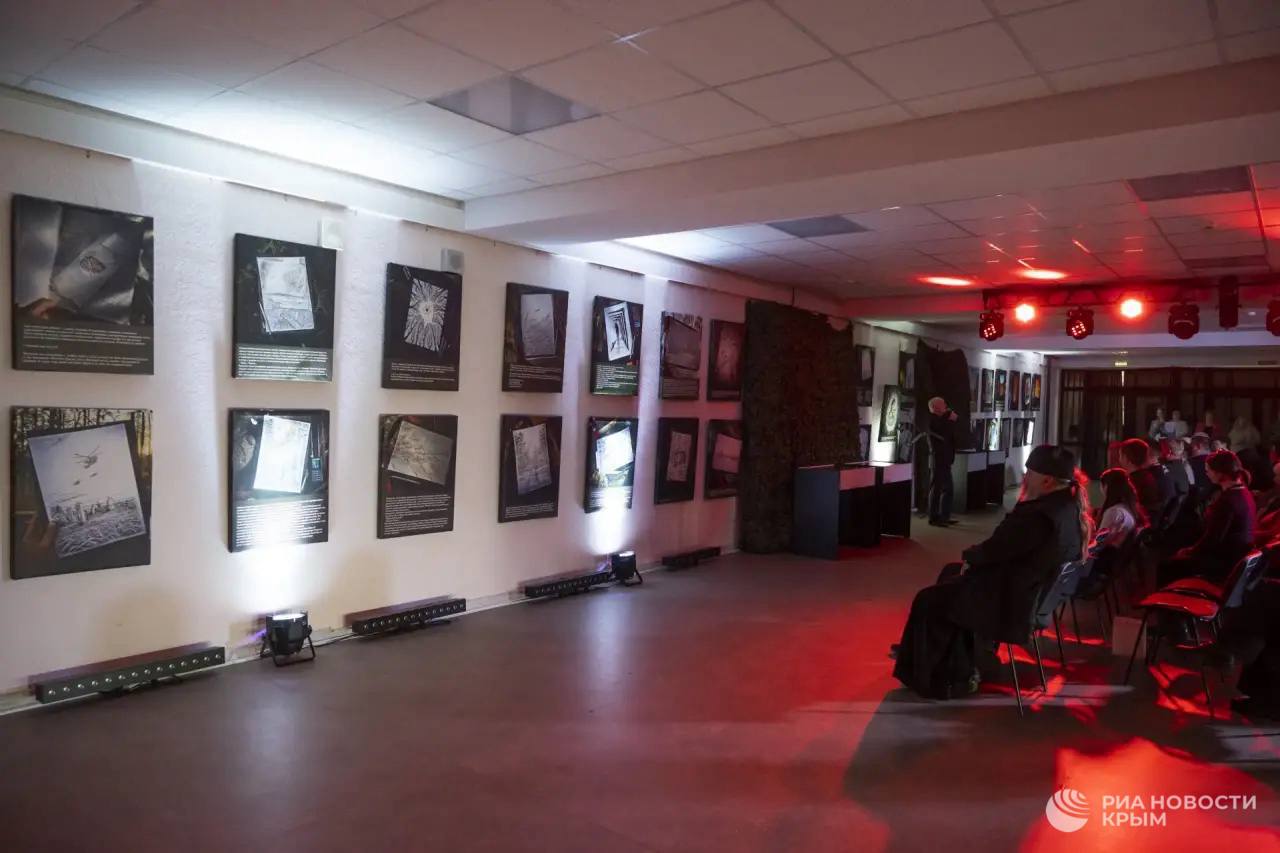 Подвиг начинается с человека: в Севастополе открылась выставка бойца СВО Подвиг начинается с человека: в Севастополе открылась выставка бойца СВО