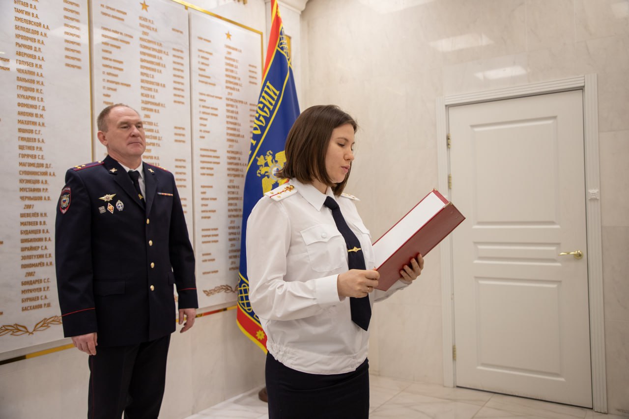 Сотрудники УМВД России по г.Севастополю приняли Присягу на верность Российской Федерации и её народу Сотрудники УМВД России по г.Севастополю приняли Присягу на верность Российской Федерации и её народу