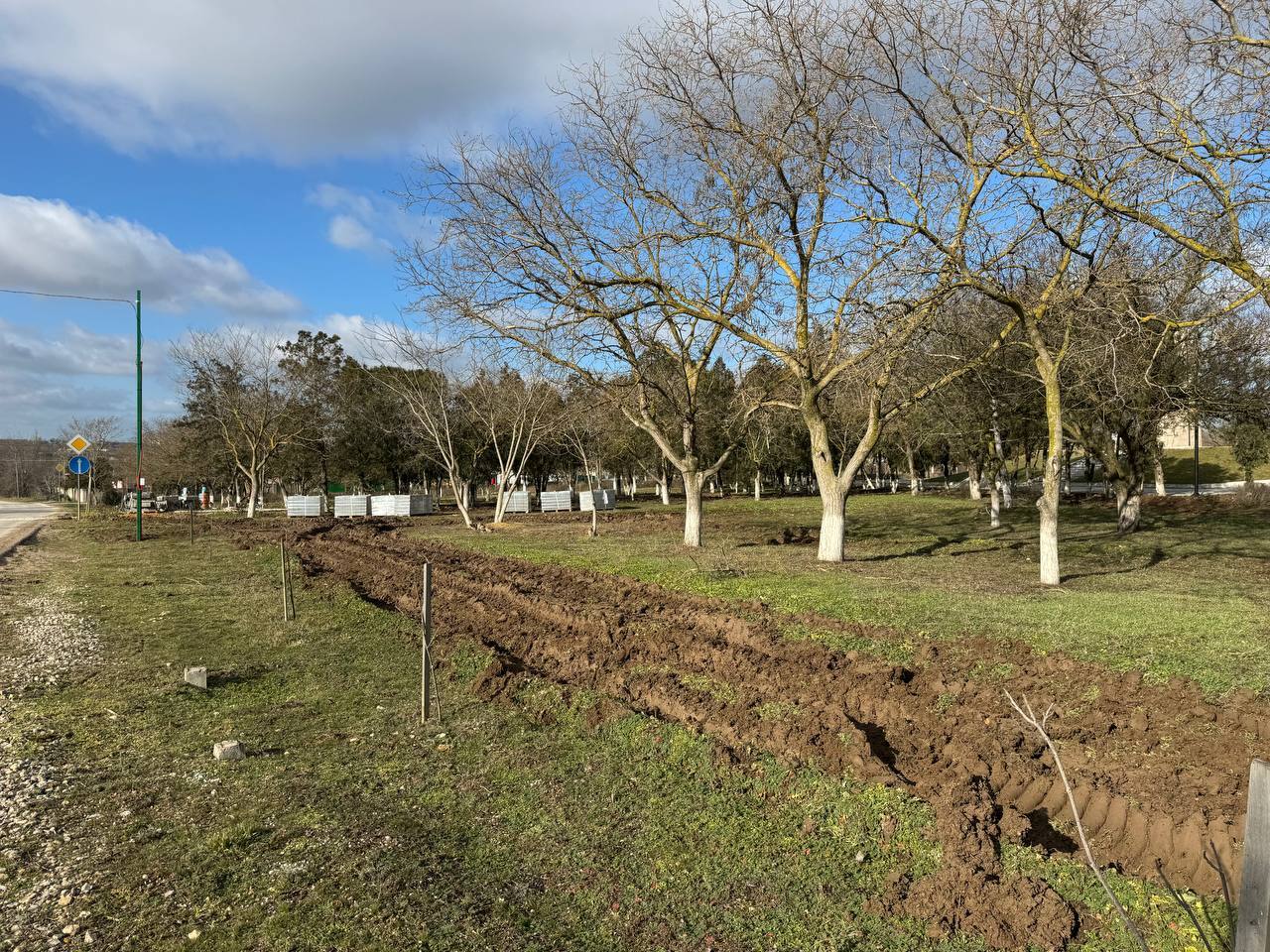 Александр Дудинов проинспектировал ход благоустройства общественной территории в селе Новосельское Александр Дудинов проинспектировал ход благоустройства общественной территории в селе Новосельское