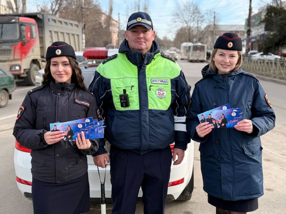 Вместе с проверкой документов — поздравления и пожелания!