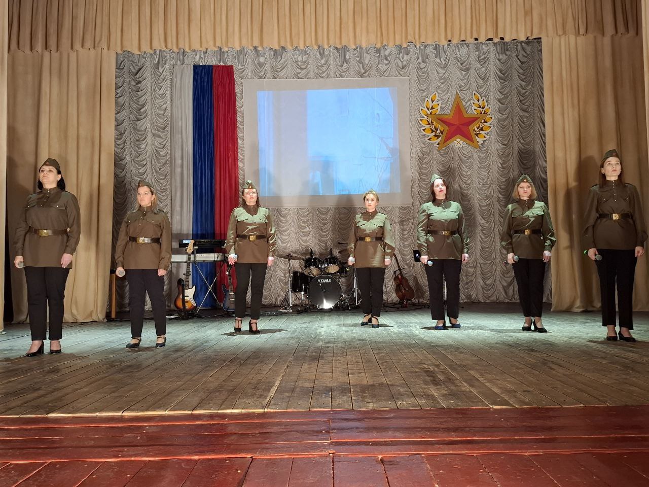 22 февраля в районном Доме культуры состоялся праздничный концерт «Мужчинам всех поколений посвящается», приуроченный ко Дню защитника Отечества 22 февраля в районном Доме культуры состоялся праздничный концерт «Мужчинам всех поколений посвящается», приуроченный ко Дню защитника Отечества