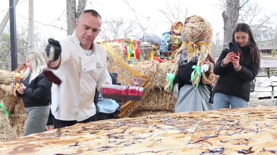 Кому царь-блин, а кому чучело: в Крыму необычно проводили Масленицу
