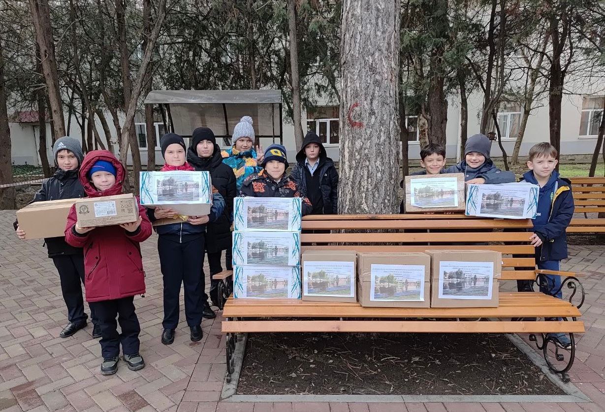 20 февраля, в преддверии Дня защитника Отечества, родители, ученики и педагоги МБОУ «Школа-лицей №3 им. А.С. Макаренко» направили поздравления нашим бойцам, выполняющим задачи в зоне проведения специальной военной операции 20 февраля, в преддверии Дня защитника Отечества, родители, ученики и педагоги МБОУ «Школа-лицей №3 им. А.С. Макаренко» направили поздравления нашим бойцам, выполняющим задачи в зоне проведения специальной военной операции