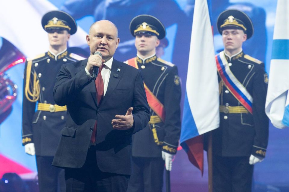 Михаил Развожаев: Накануне побывал на праздничном концерте «Сила в правде. Воля в единстве», который прошел во Дворце культуры рыбаков Михаил Развожаев: Накануне побывал на праздничном концерте «Сила в правде. Воля в единстве», который прошел во Дворце культуры рыбаков