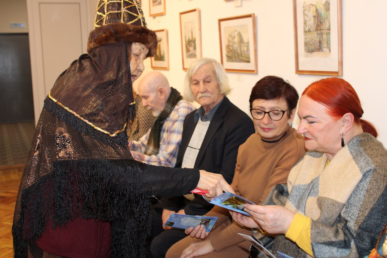 19 февраля в Алуштинском историко-краеведческом музее состоялось открытие персональной выставки Веры Николаевны Карачаковой «О тебе, Алушта!» 19 февраля в Алуштинском историко-краеведческом музее состоялось открытие персональной выставки Веры Николаевны Карачаковой «О тебе, Алушта!»