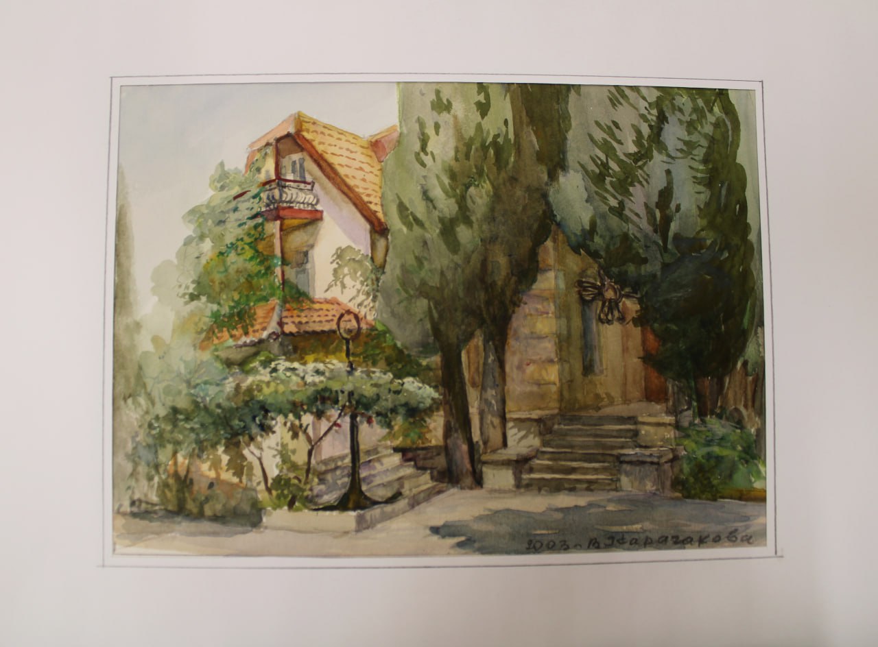 19 февраля в Алуштинском историко-краеведческом музее состоялось открытие персональной выставки Веры Николаевны Карачаковой «О тебе, Алушта!»