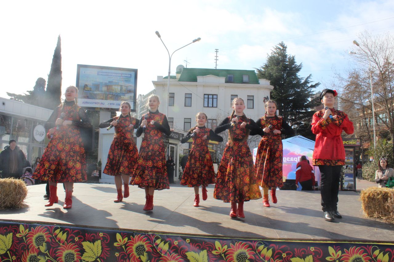 Галина Огнёва: От всей души поздравляю с праздником широкой Масленицы! Корни любимого многими праздника уходят в глубину веков Галина Огнёва: От всей души поздравляю с праздником широкой Масленицы! Корни любимого многими праздника уходят в глубину веков