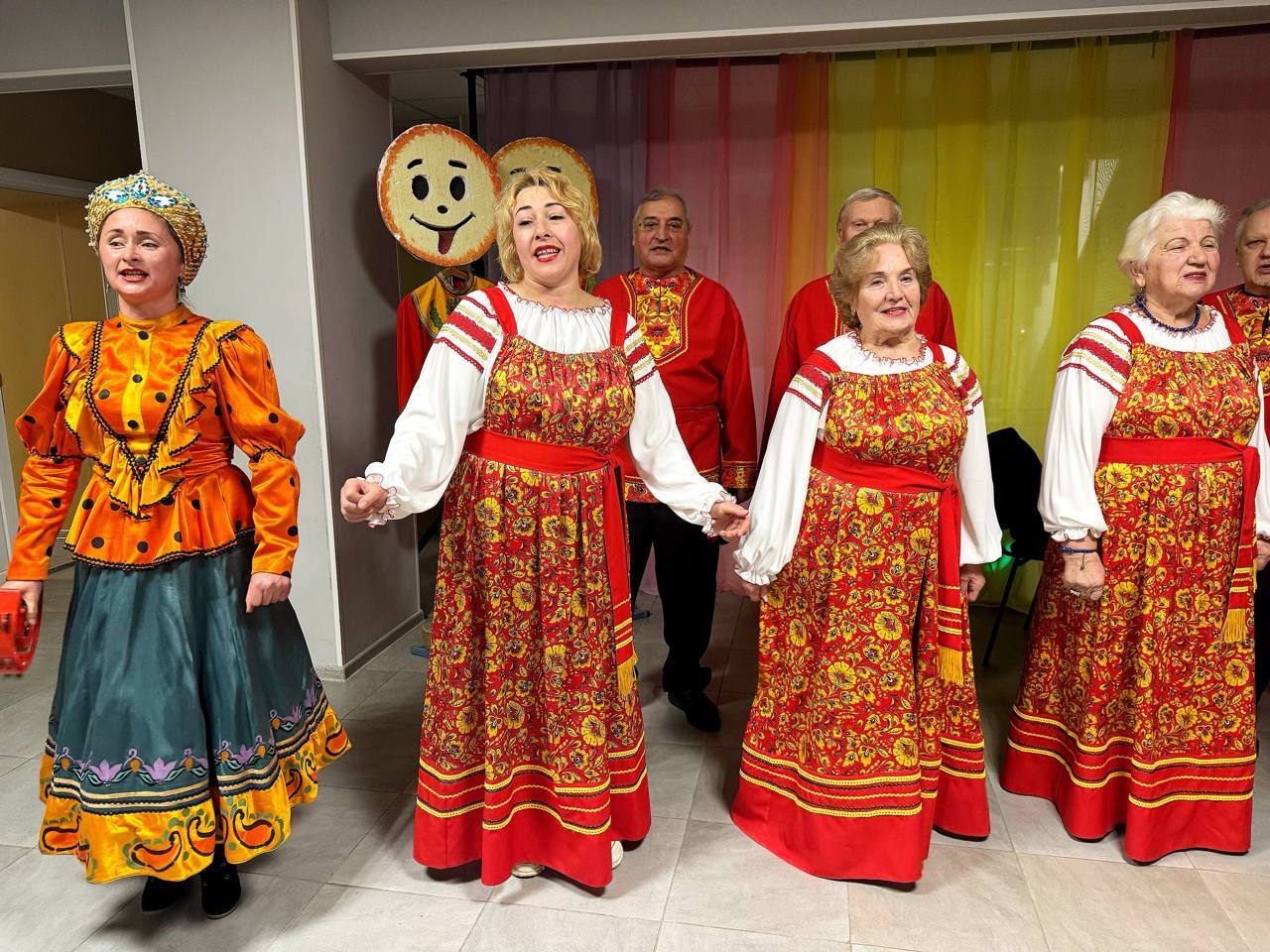 Блины, песни и весеннее настроение! Блины, песни и весеннее настроение!