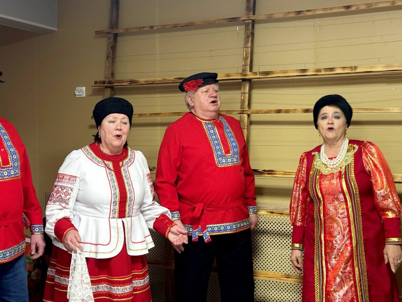 Блины, песни и весеннее настроение! Блины, песни и весеннее настроение!