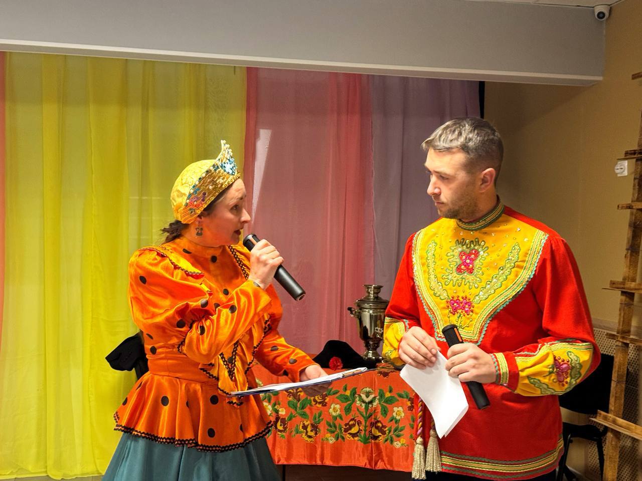 Блины, песни и весеннее настроение! Блины, песни и весеннее настроение!