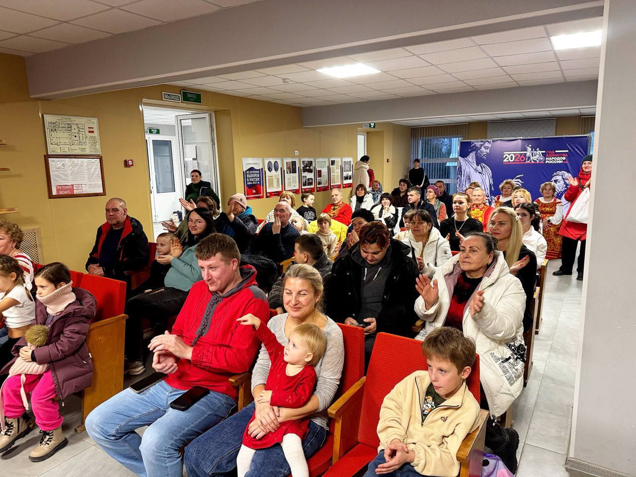 Блины, песни и весеннее настроение!