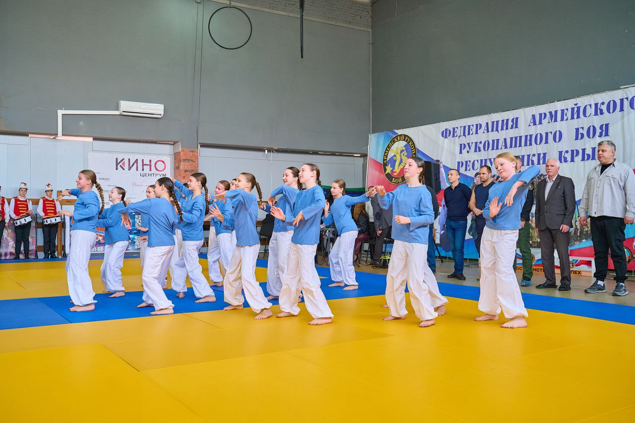 Посетил детско-юношеские соревнования по армейскому рукопашному бою, приуроченные ко Дню защитника Отечества Посетил детско-юношеские соревнования по армейскому рукопашному бою, приуроченные ко Дню защитника Отечества