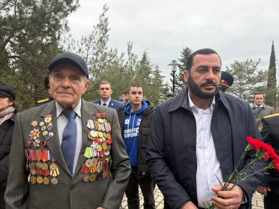 ���������� �����������: � ���� ��������� ��������� ��������� ����� � ������ ������ ����������� �����, ������ ���� � ��, ������ ���������� ��� � � ������� ����