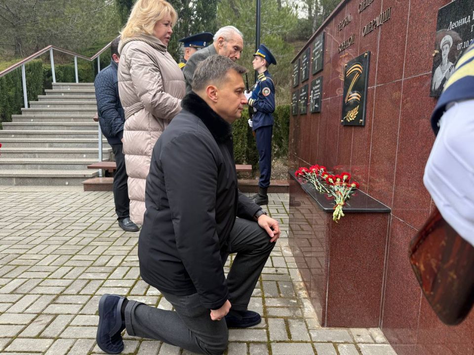 ���������� �����������: � ���� ��������� ��������� ��������� ����� � ������ ������ ����������� �����, ������ ���� � ��, ������ ���������� ��� � � ������� ����