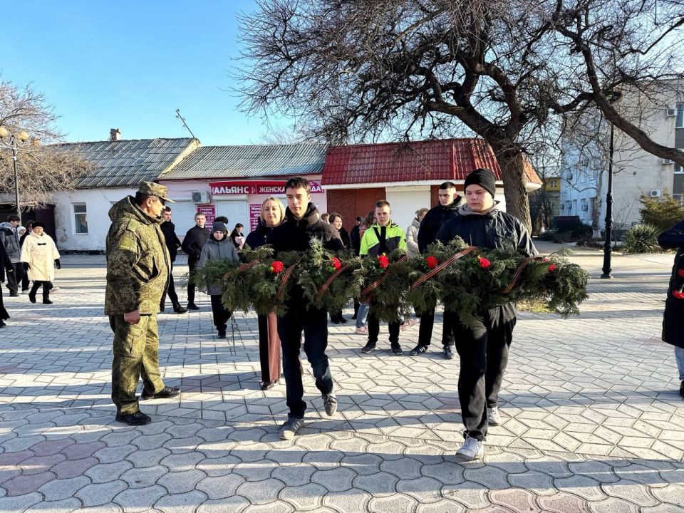 ��������� �������: ���� 23 ������� � ������������ ������ �������� � ������ ������