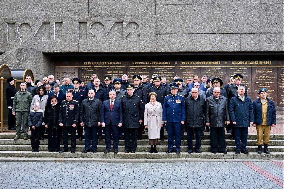 �������� ������: ����������� ���� ������ � ���������� ����� � ������ � ��������� ����������� ������� ����������� 1941�1942 ����� ������ � ������������ �������� �����������, ���������� ������ ��������� �� ������� ������� �...