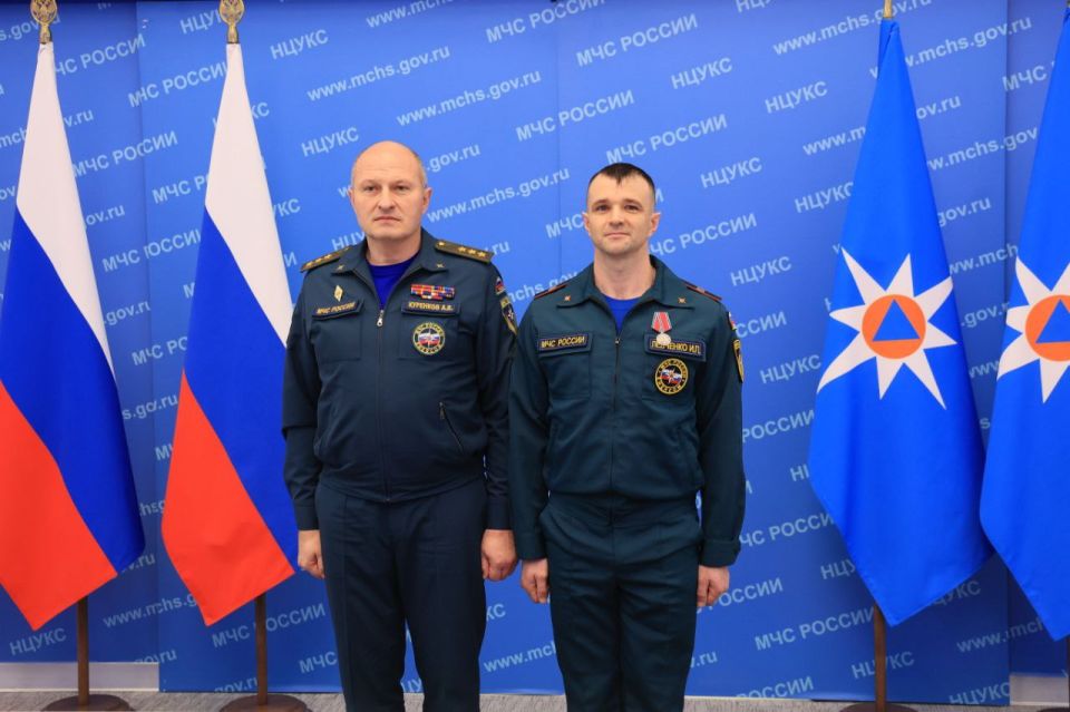 Алексaндр Куренков вручил государственные награды личному составу ведомства Алексaндр Куренков вручил государственные награды личному составу ведомства