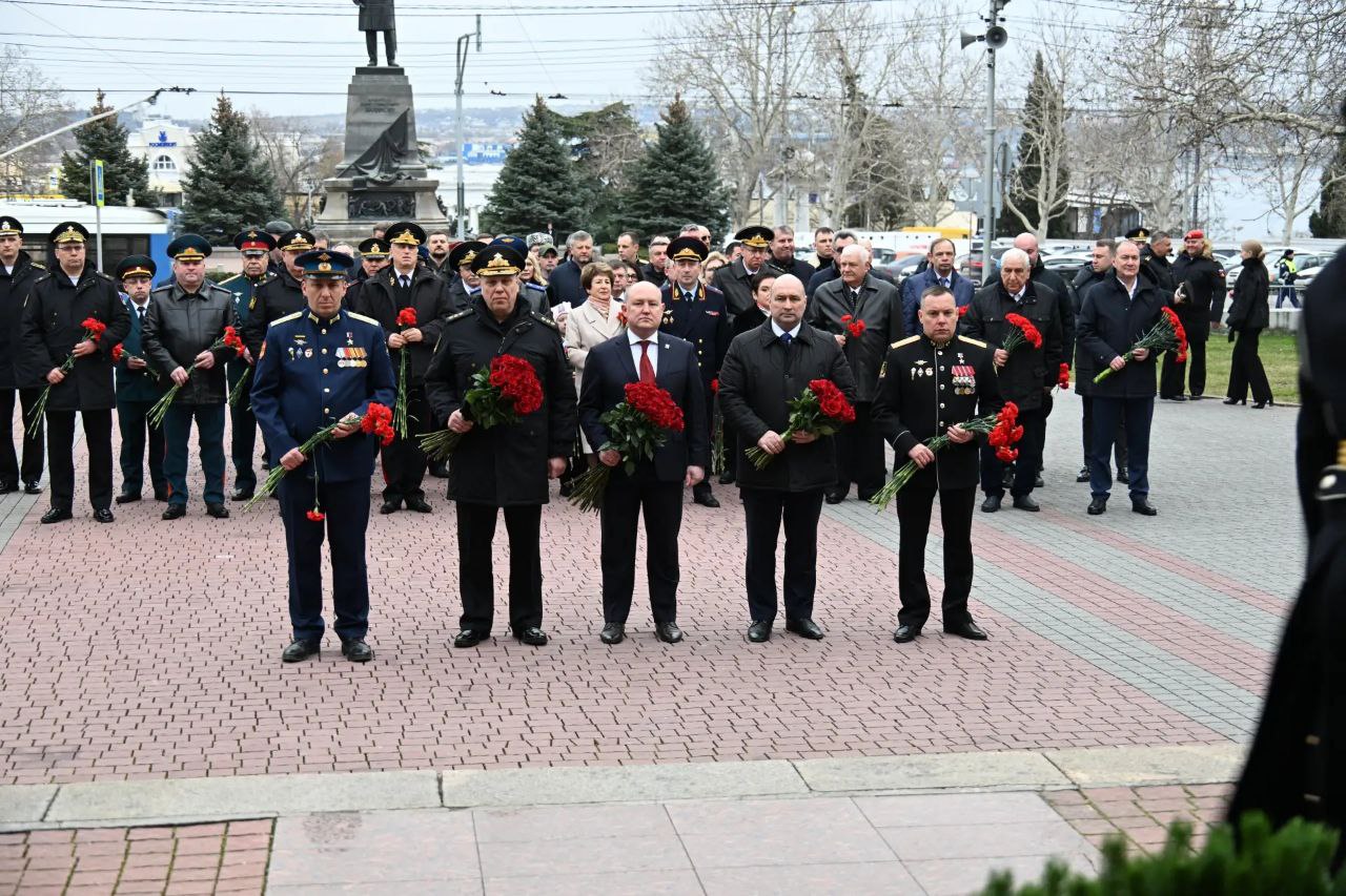 Екатерина Алтабаева: Сегодня приняла участие в торжествах, приуроченных ко Дню защитника Отечества и Дню Народной воли