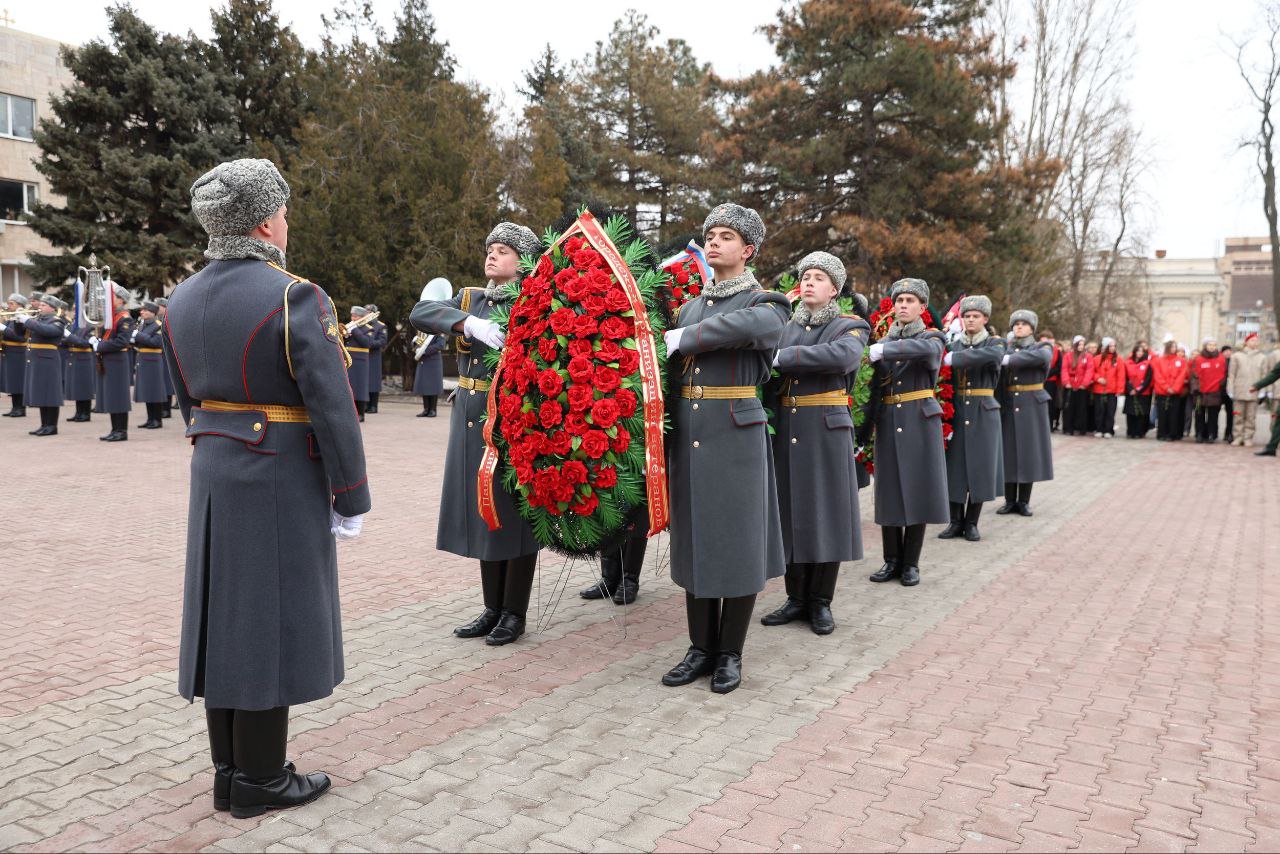 Работники Южной транспортной прокуратуры приняли участие в мероприятиях, посвященных Дню защитника Отечества Работники Южной транспортной прокуратуры приняли участие в мероприятиях, посвященных Дню защитника Отечества