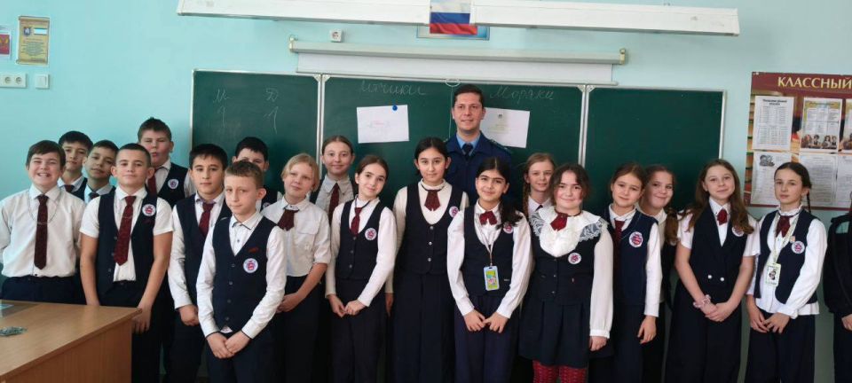 Для школьников Судака прокуратура организовала познавательную викторину Для школьников Судака прокуратура организовала познавательную викторину