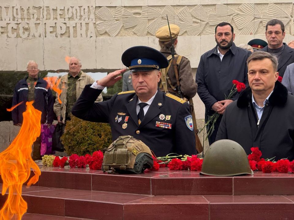 ���������� �����������: � ���� ��������� ��������� ��������� ����� � ������ ������ ����������� �����, ������ ���� � ��, ������ ���������� ��� � � ������� ����