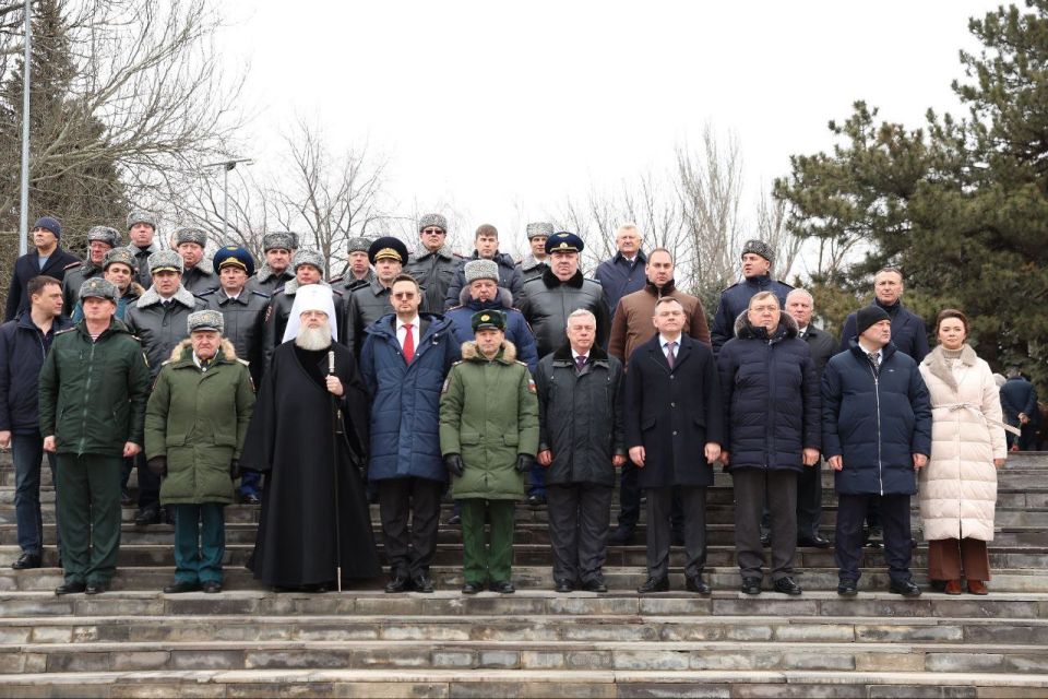 Работники Южной транспортной прокуратуры приняли участие в мероприятиях, посвященных Дню защитника Отечества Работники Южной транспортной прокуратуры приняли участие в мероприятиях, посвященных Дню защитника Отечества