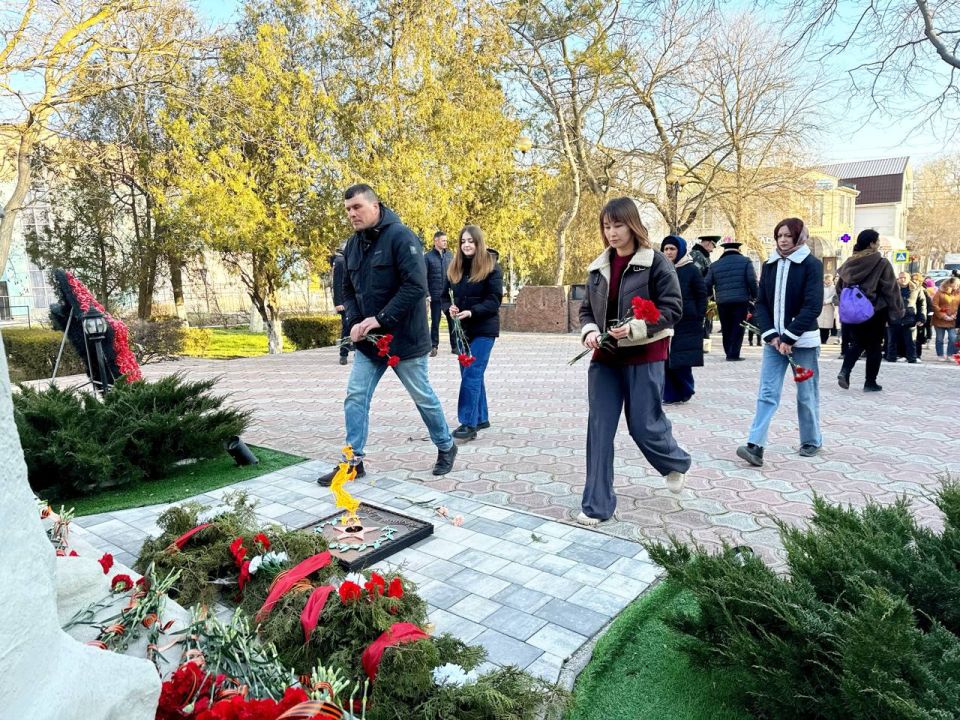 ��������� �������: ���� 23 ������� � ������������ ������ �������� � ������ ������